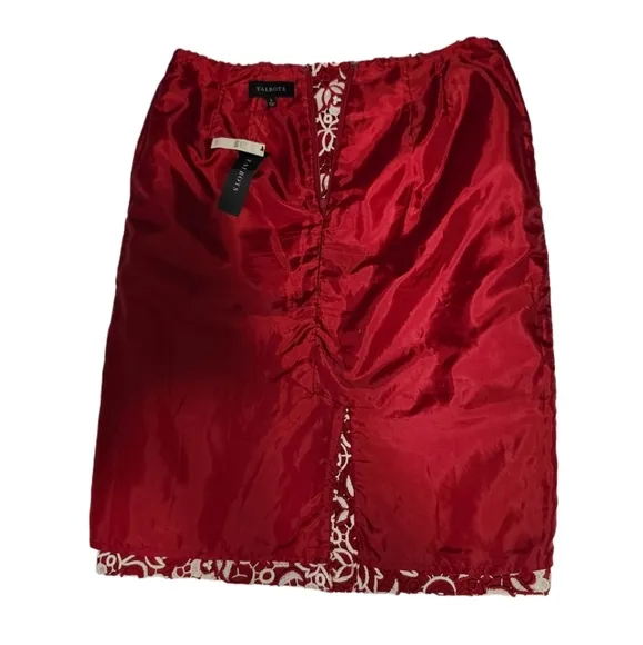 NWT Talbots Size 6 Pencil Skirt Red &amp; White Crochet Floral Overlay Red Lined