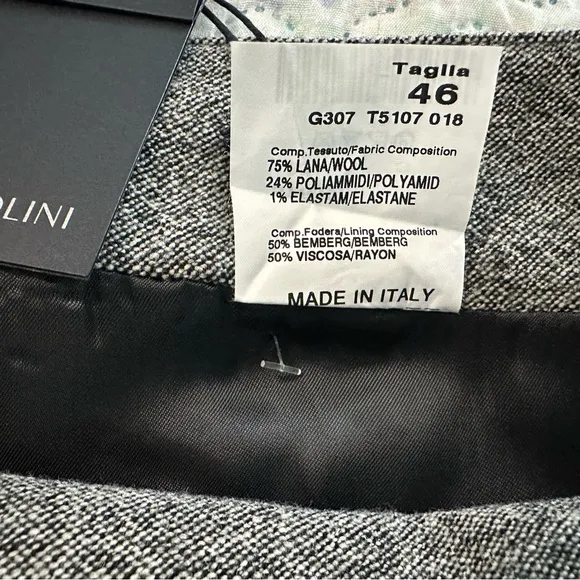 NWT Tombolini Wool Pencil skirt - Made in Italy- Size 46