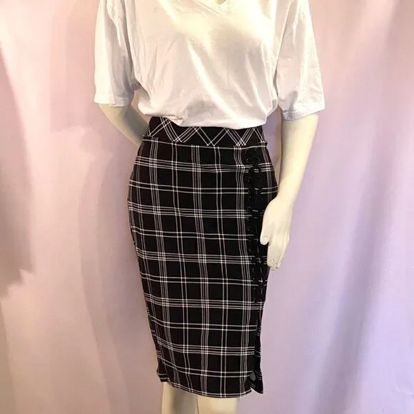 NWT Torrid Pencil Skirt