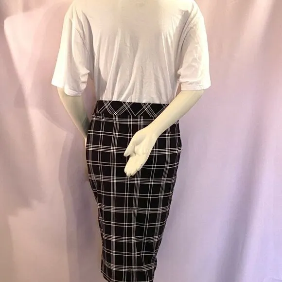 NWT Torrid Pencil Skirt