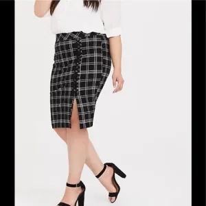 NWT Torrid Pencil Skirt