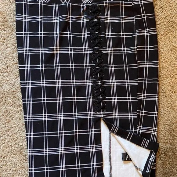 NWT Torrid Pencil Skirt