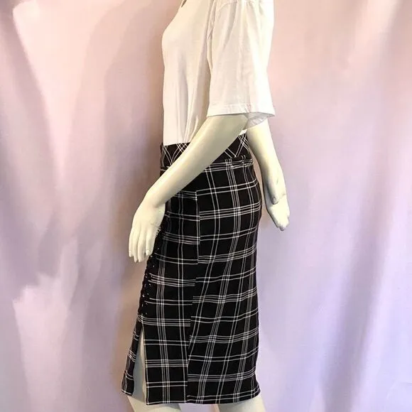NWT Torrid Pencil Skirt
