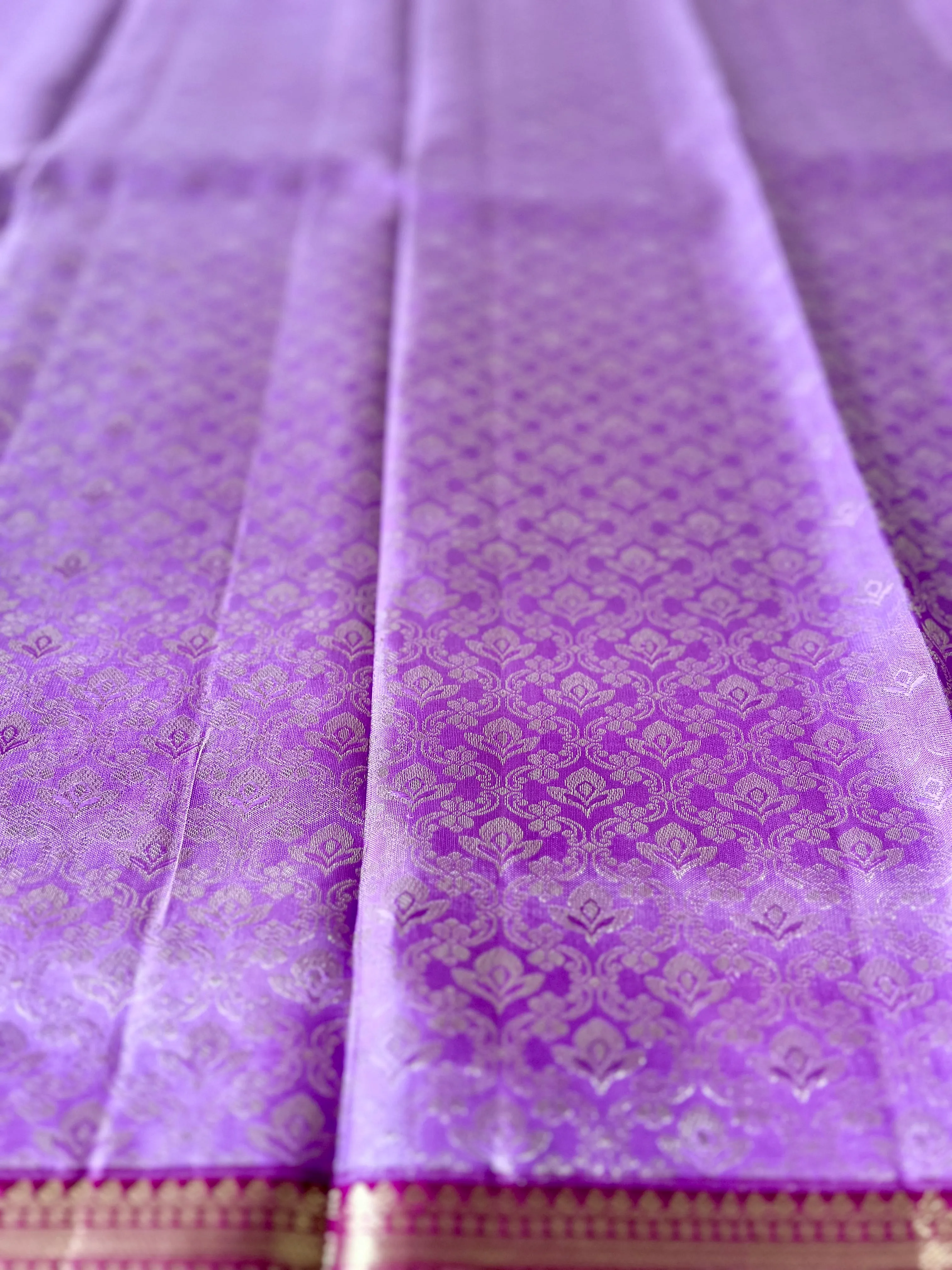 Pure Kanchipattu / Kanjeevaram Saree