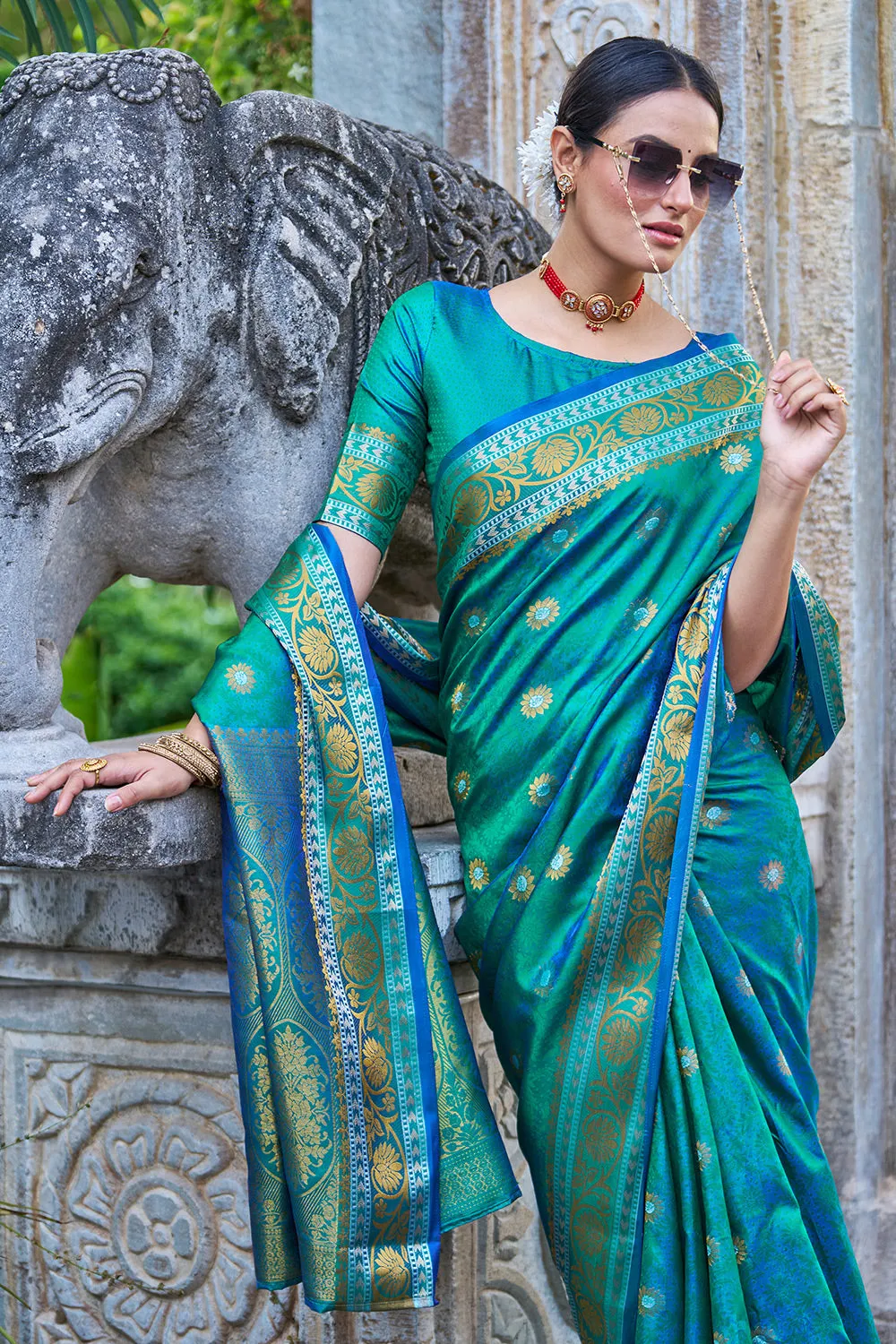 Rama Green Banarasi Silk Saree With Weaving Work