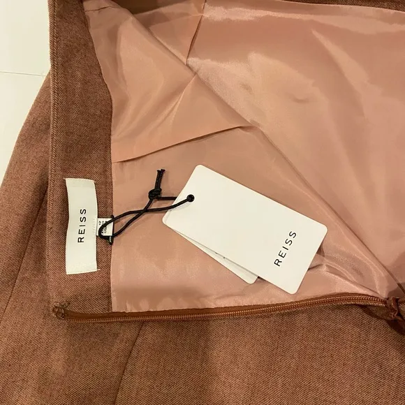Reiss pencil skirt. NWT. Sz USA 8.