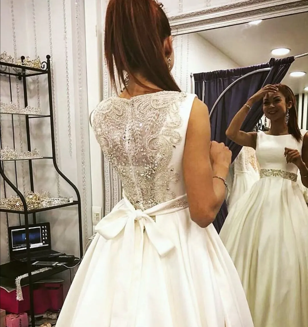 Rhinestones Crystals Wedding Gowns with Satin Skirt