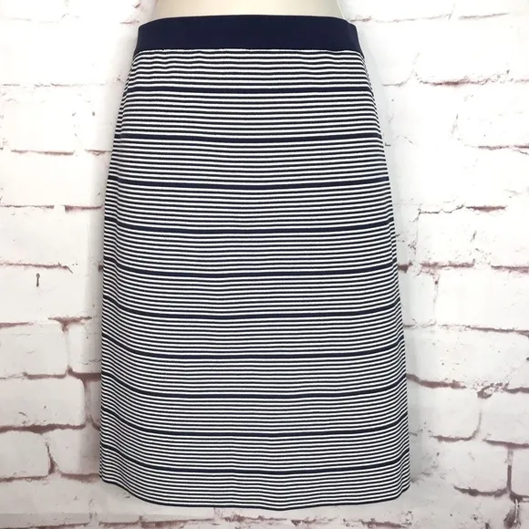 ROMEO   JULIET COUTURE Knit Navy &amp; White Horizontal Stripes Pencil Skirt Size M