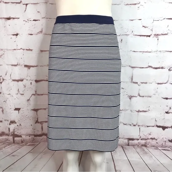 ROMEO   JULIET COUTURE Knit Navy &amp; White Horizontal Stripes Pencil Skirt Size M