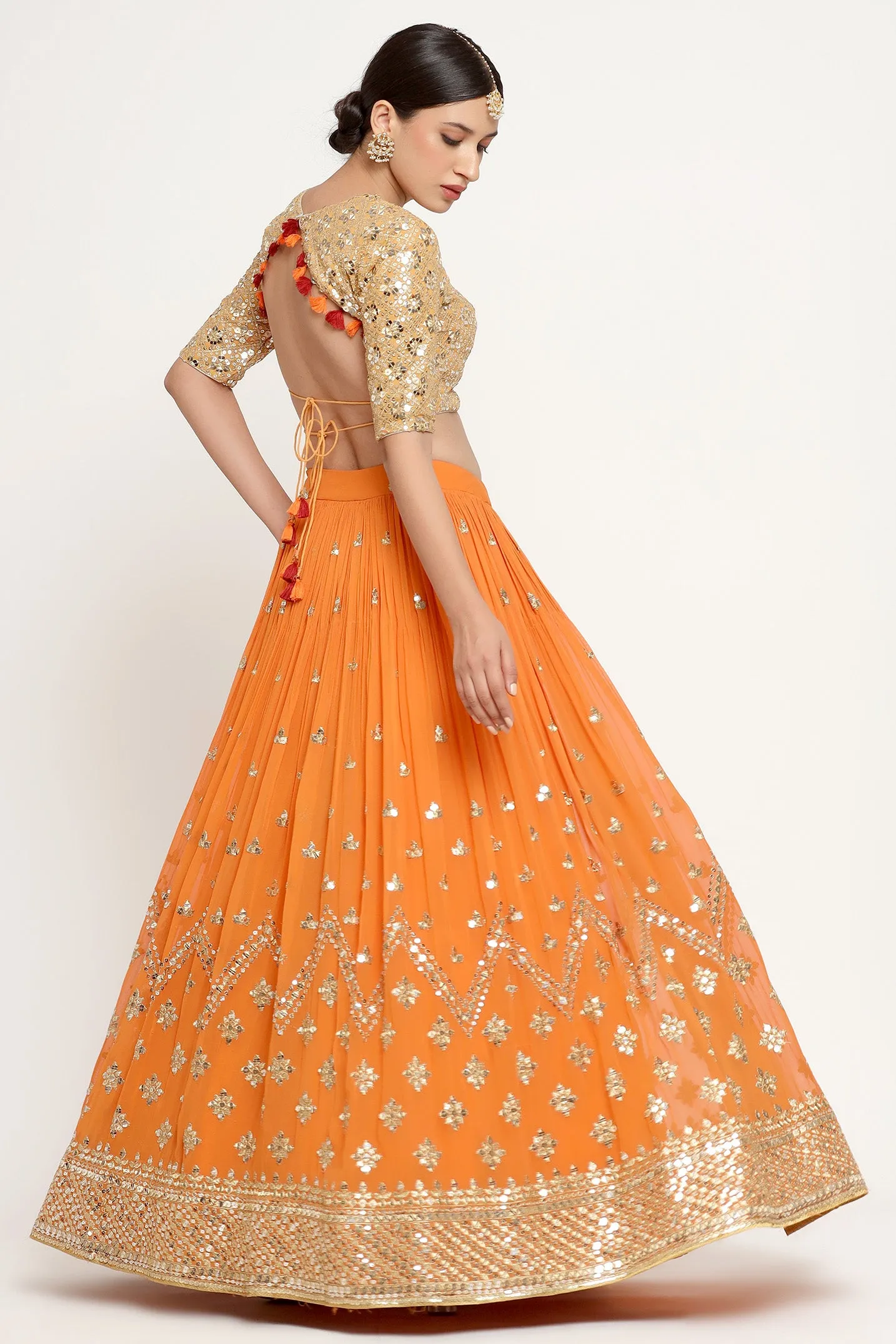 Ruhi Lehenga