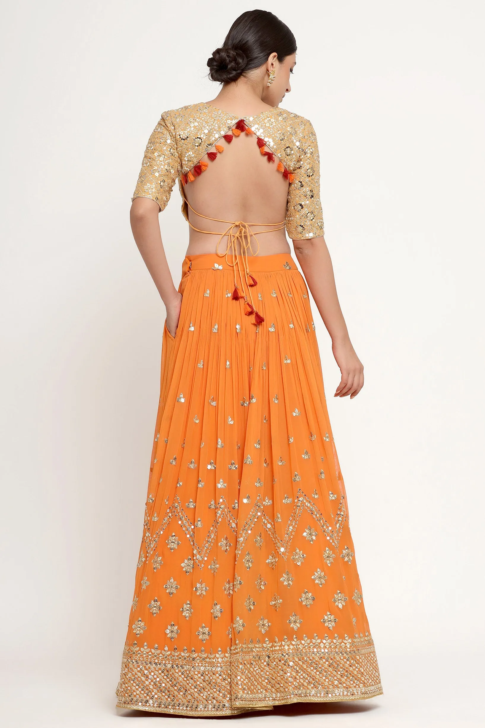 Ruhi Lehenga