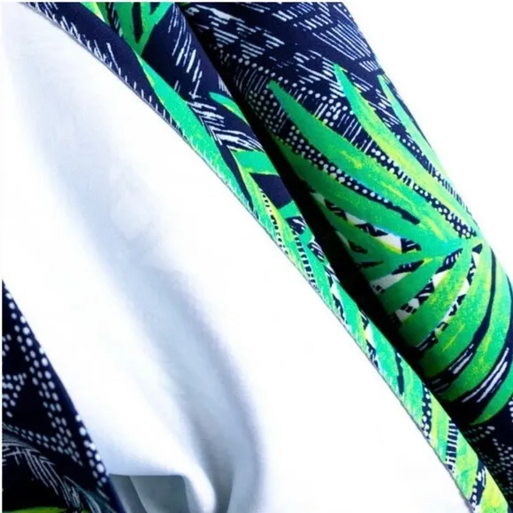 Saks Fifth Avenue skirt Tropical palm print knee length flared scuba full green