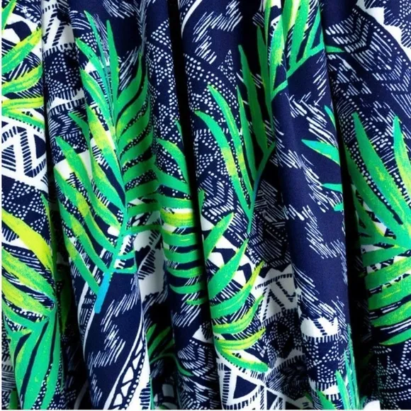 Saks Fifth Avenue skirt Tropical palm print knee length flared scuba full green