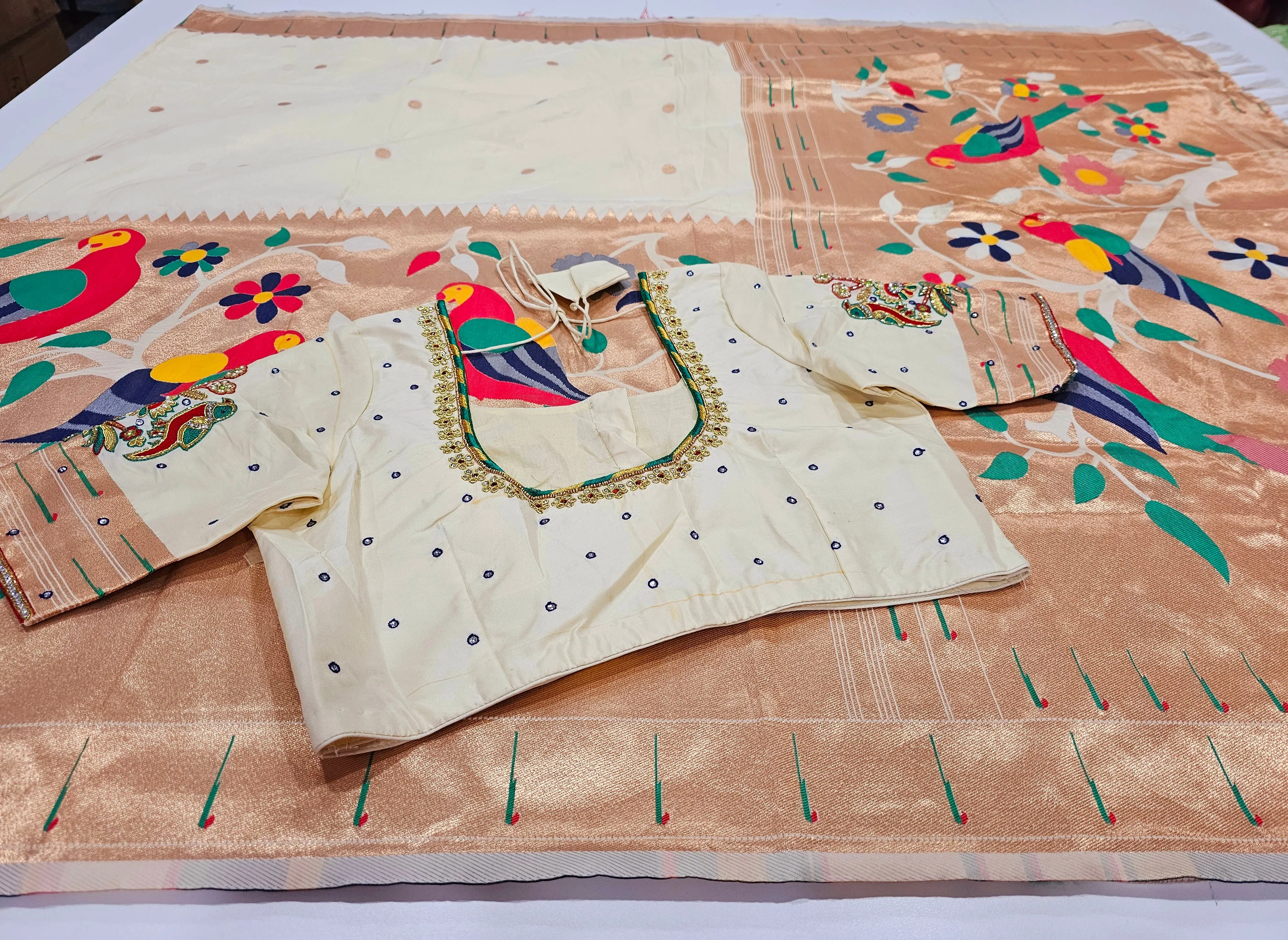 Semi Banaras Paithani saree