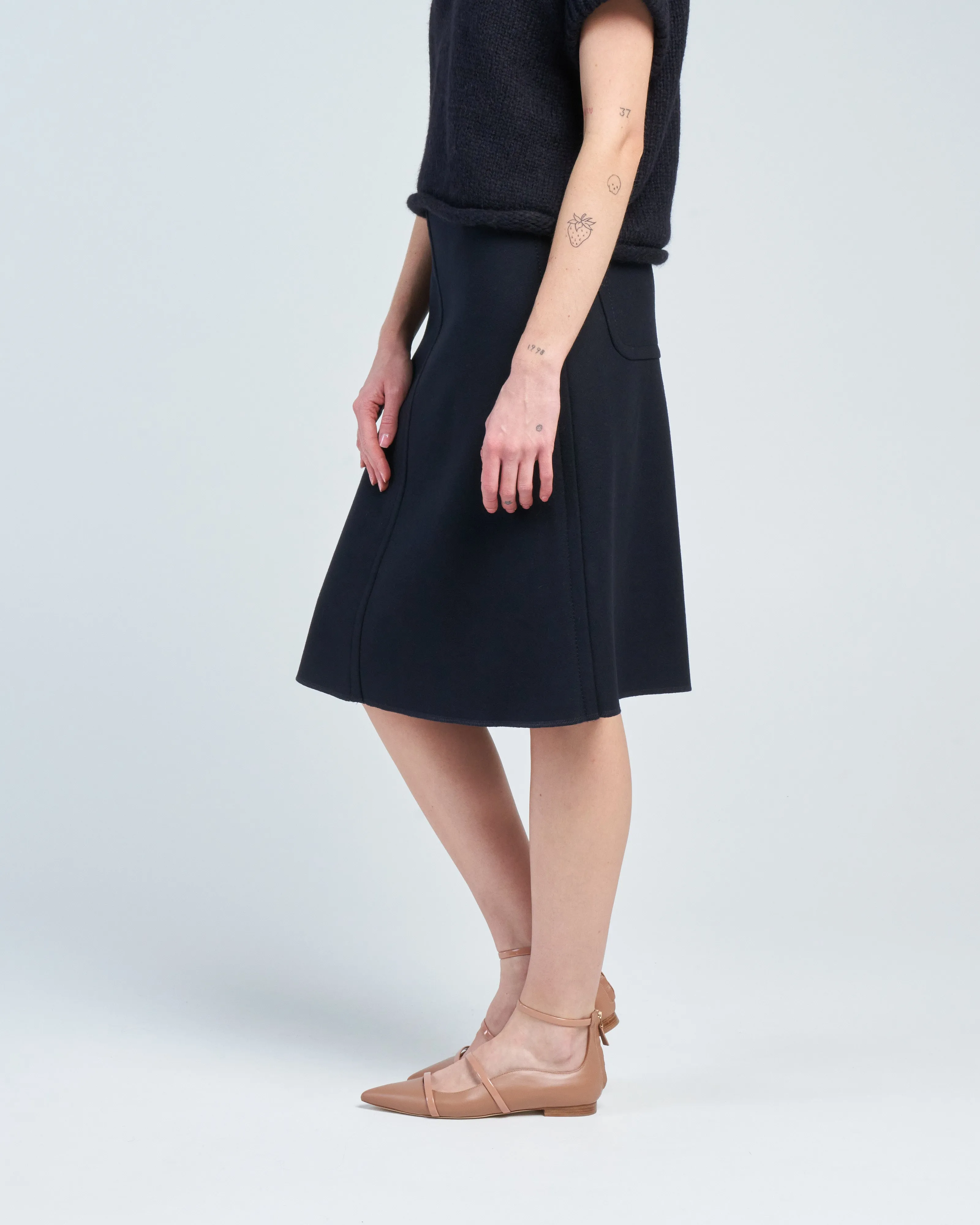 skirt a