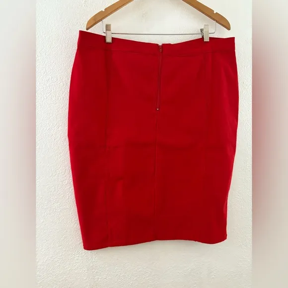 Sourpuss red pencil skirt with black buttons details size XXL