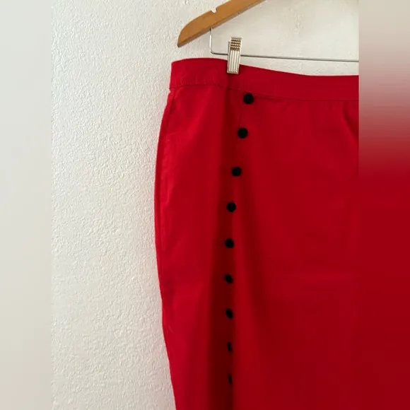 Sourpuss red pencil skirt with black buttons details size XXL