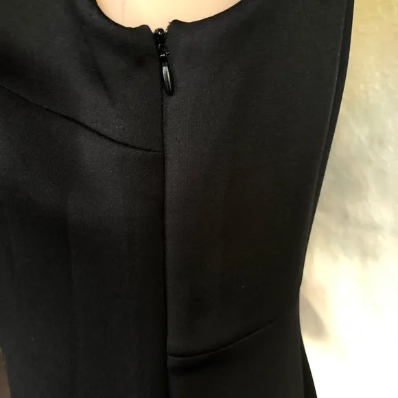 T Tahari Women’s Black Sleeveless Scuba Dress