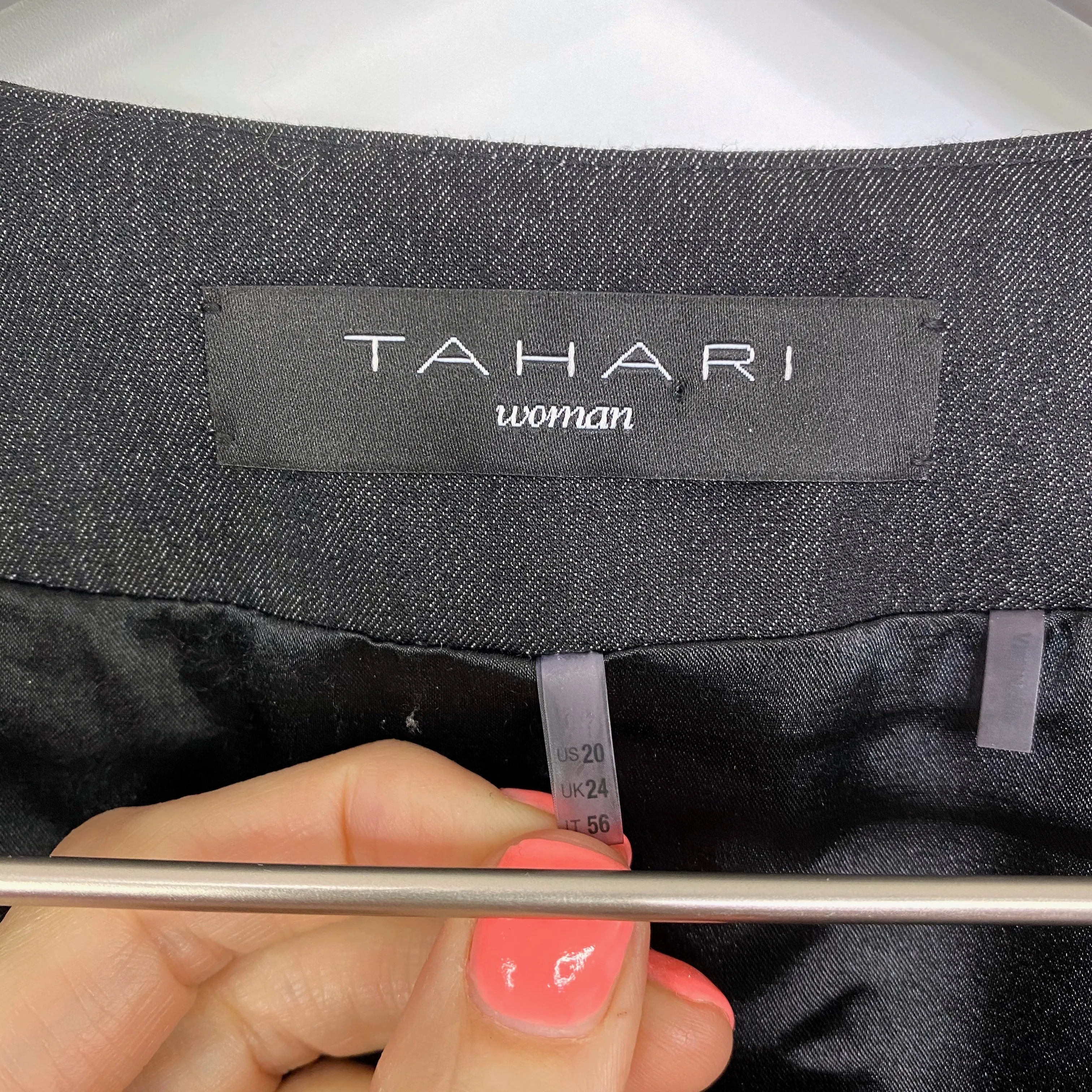 Tahari Black Snakeskin Textured Blazer Style Jacket