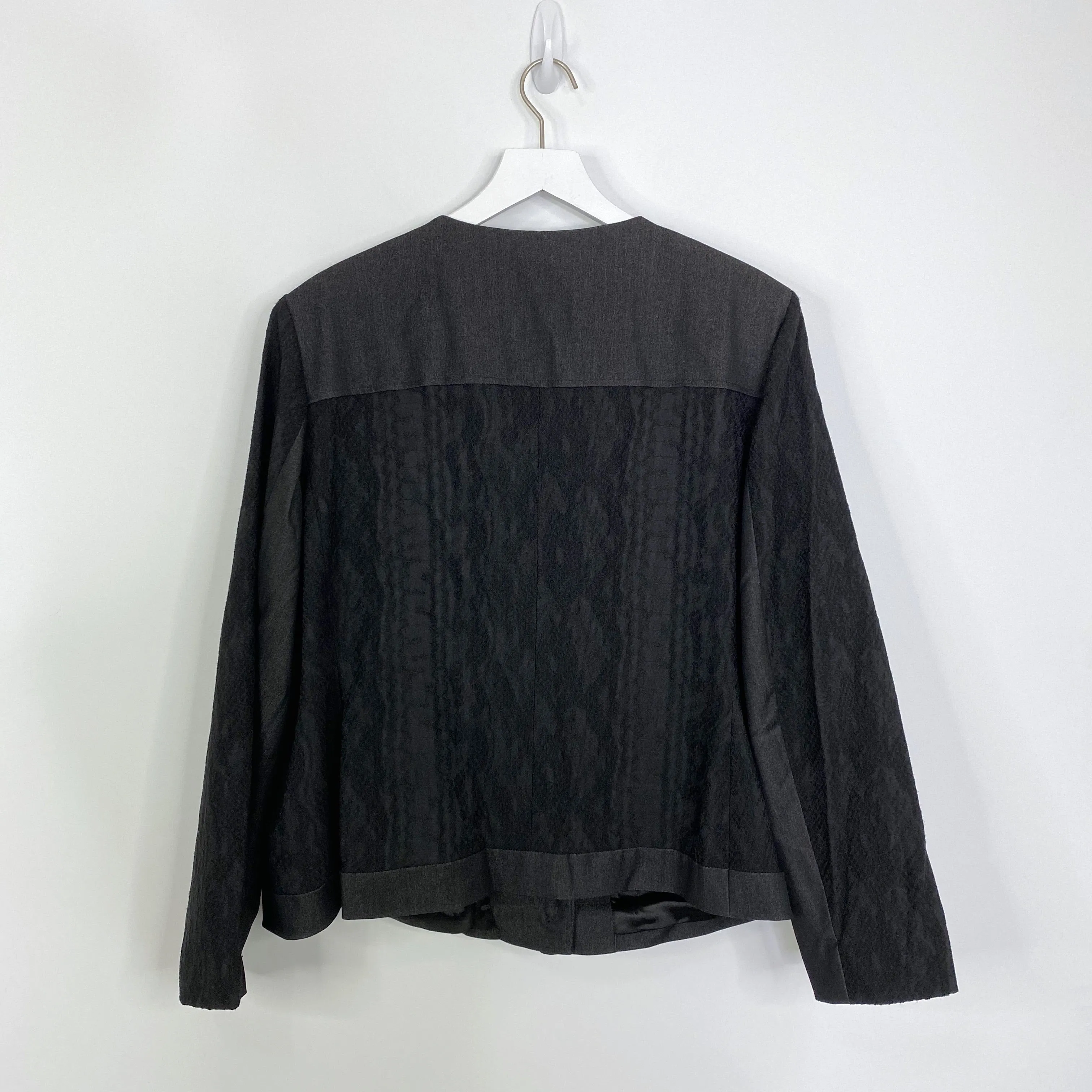 Tahari Black Snakeskin Textured Blazer Style Jacket