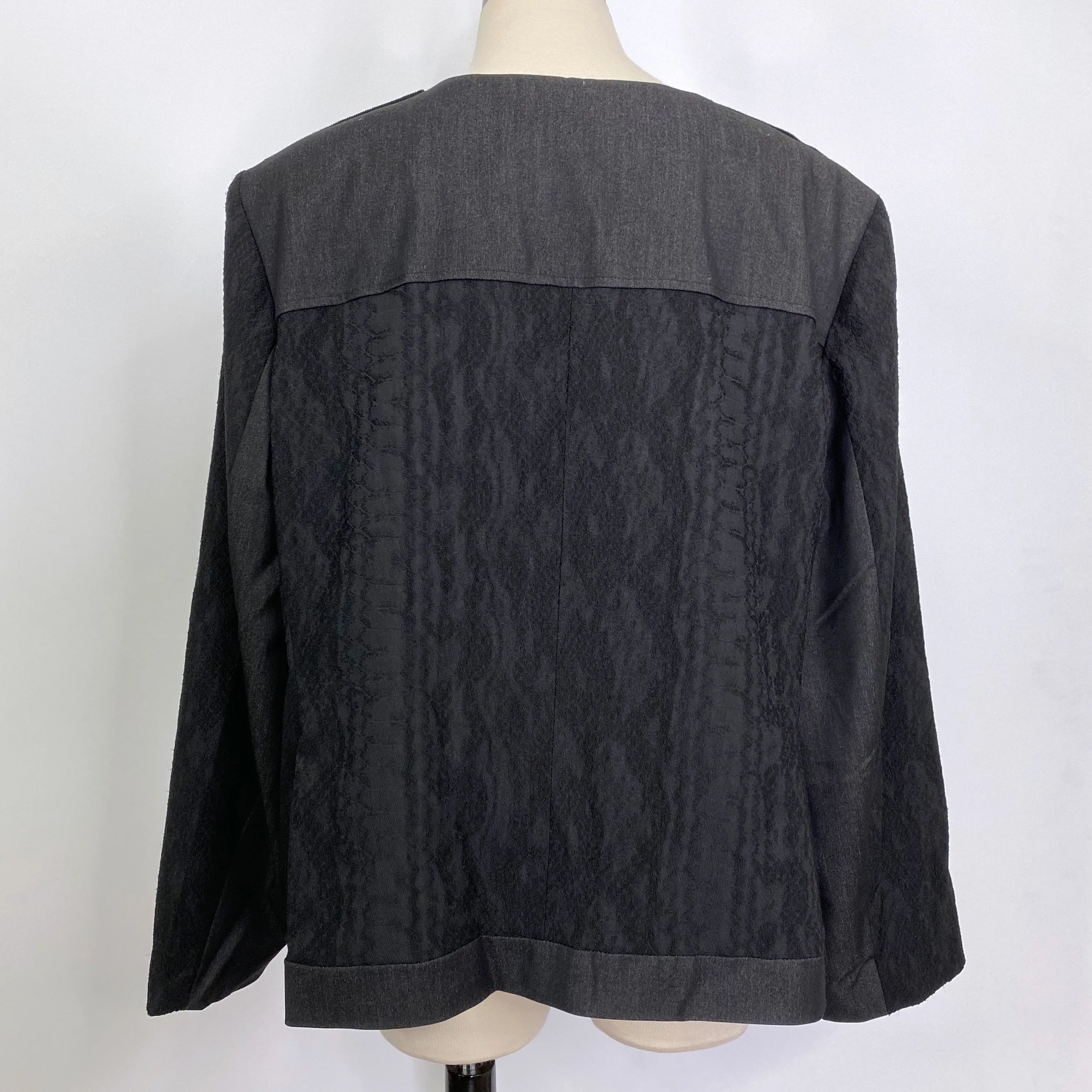 Tahari Black Snakeskin Textured Blazer Style Jacket