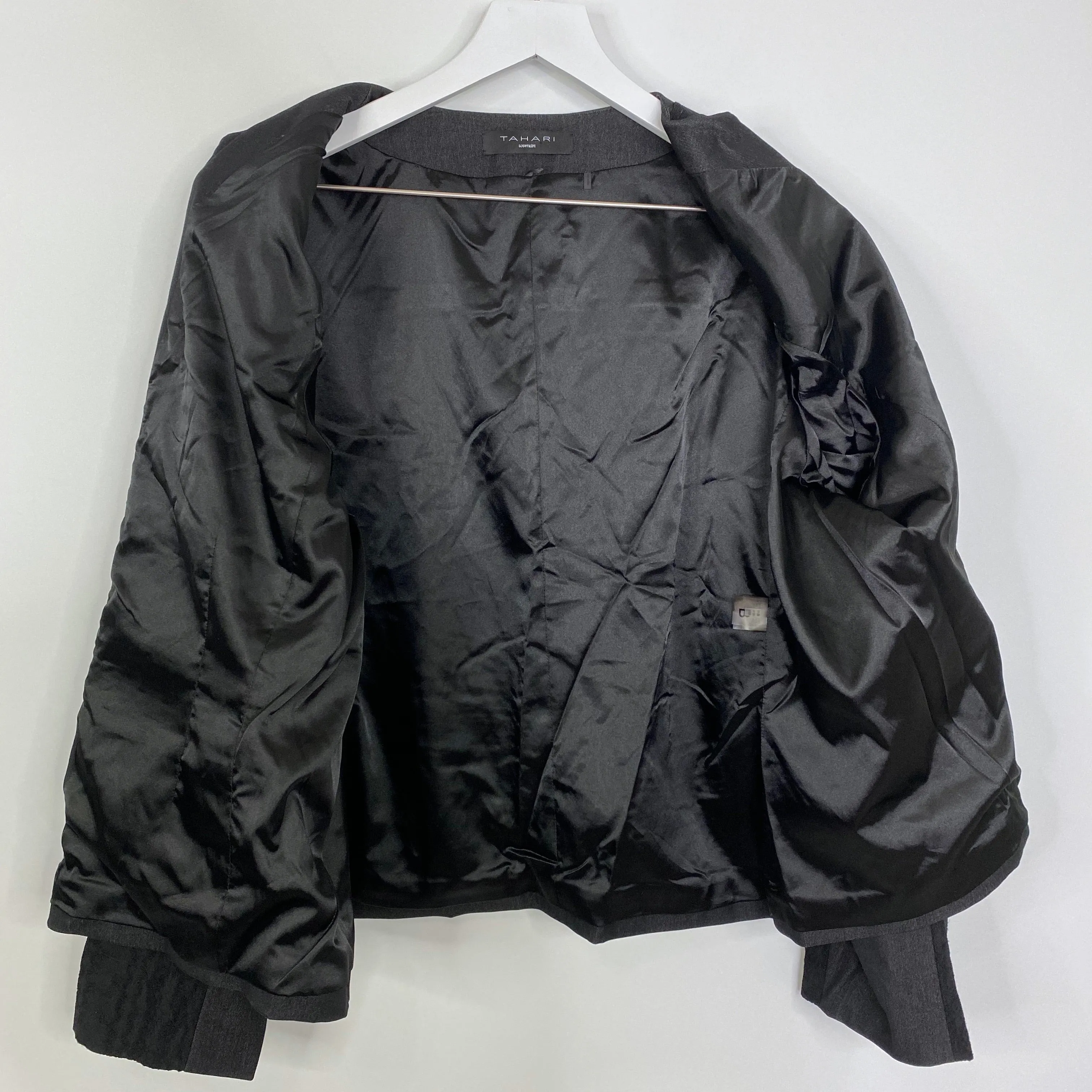 Tahari Black Snakeskin Textured Blazer Style Jacket