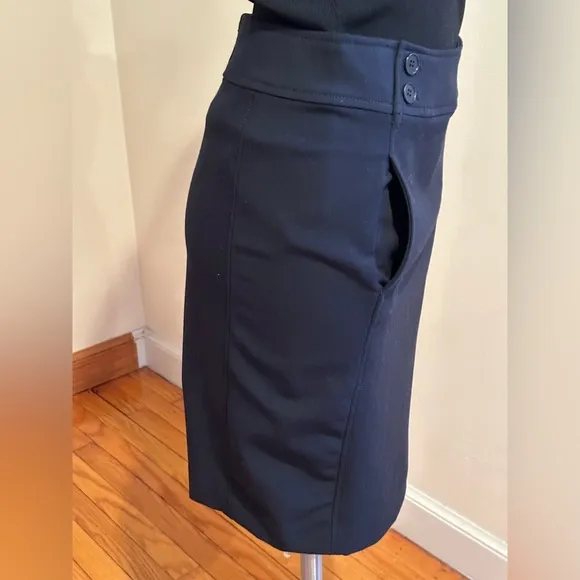 Talbots NWT Navy Blue Midi Pencil Skirt Zipper In Back SZ 2P 2 Pockets