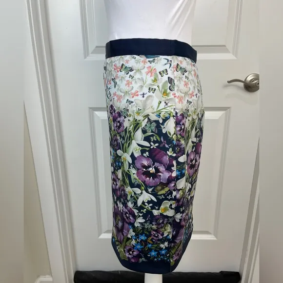 Ted Baker Entangled Enchanted navy floral pencil skirt Size 2 EUC