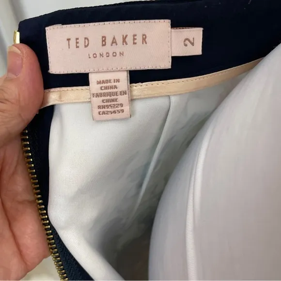Ted Baker Entangled Enchanted navy floral pencil skirt Size 2 EUC
