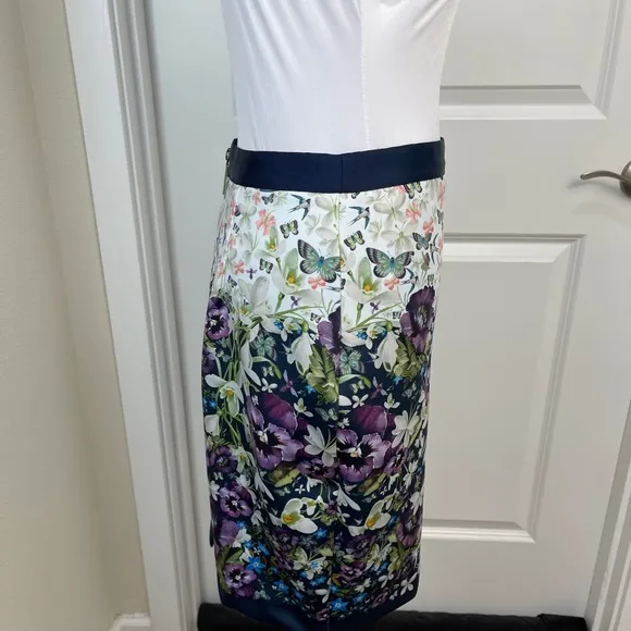 Ted Baker Entangled Enchanted navy floral pencil skirt Size 2 EUC