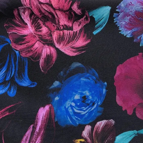 TED BAKER London Dabah Pencil skirt women size 2 US Small 4-6 Dark Floral Print