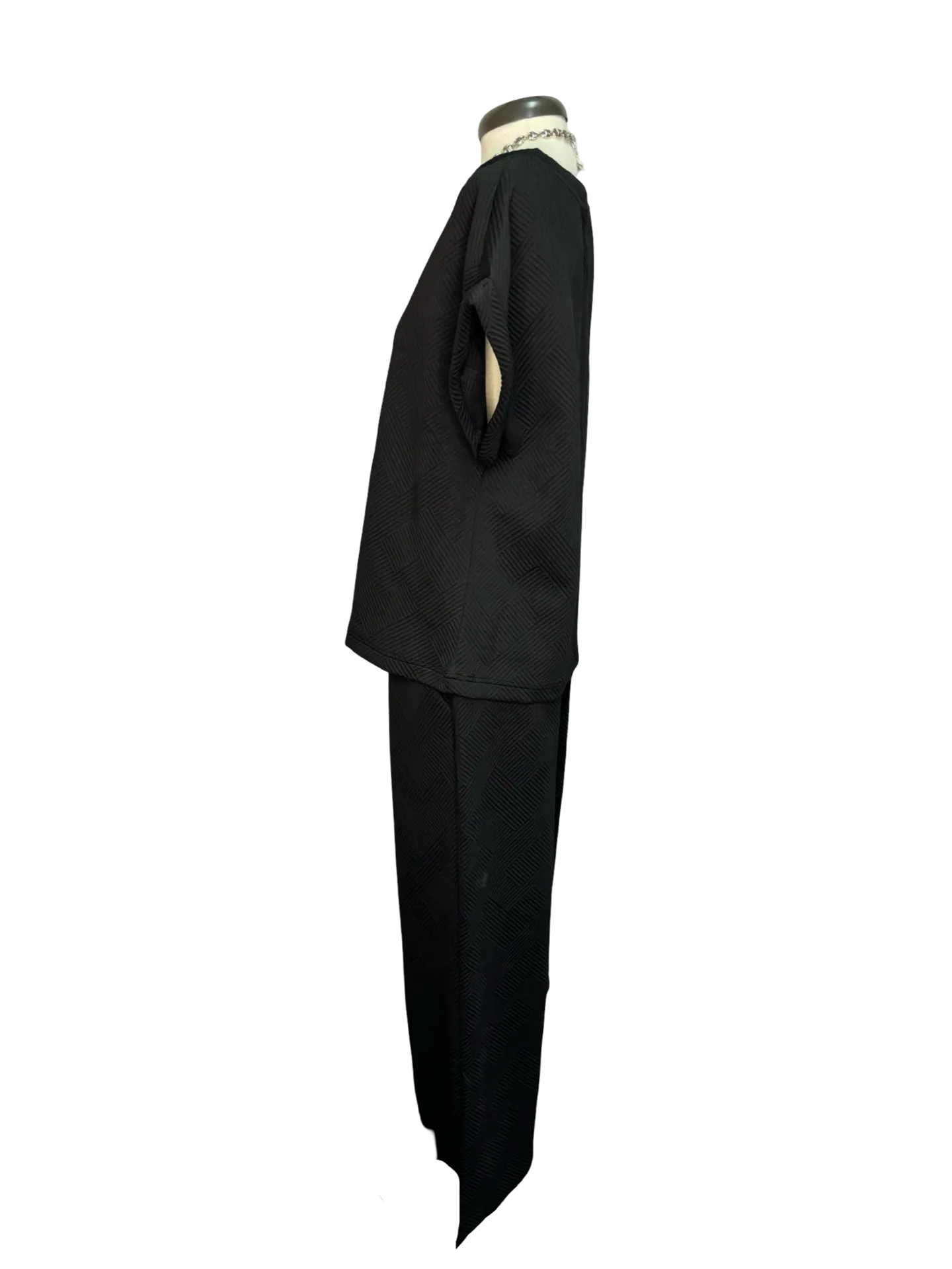 Textured Straight Leg Crop Pant Black