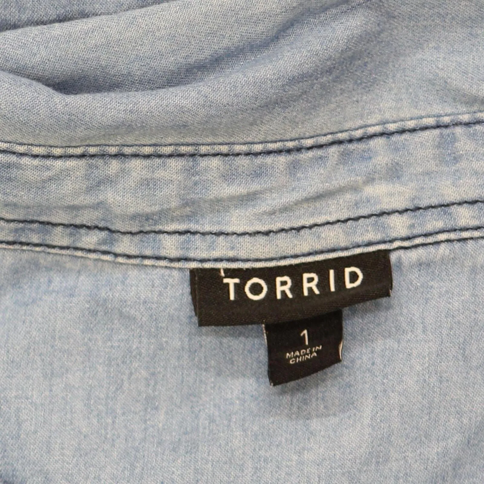 Torrid Womens Plus Size Chambray Button Up Fox Shirt Top Light Blue 1X