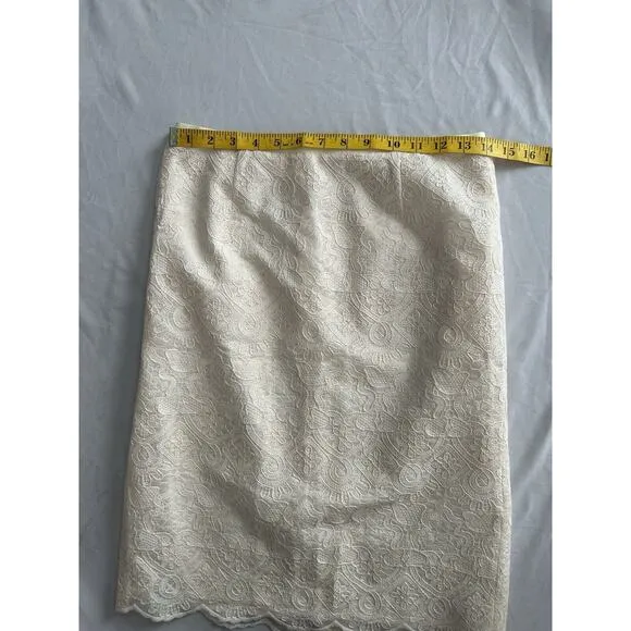 Tory Burch Floral Embroidered Pencil Skirt Womens Size 4 Ivory Romantic Scallop