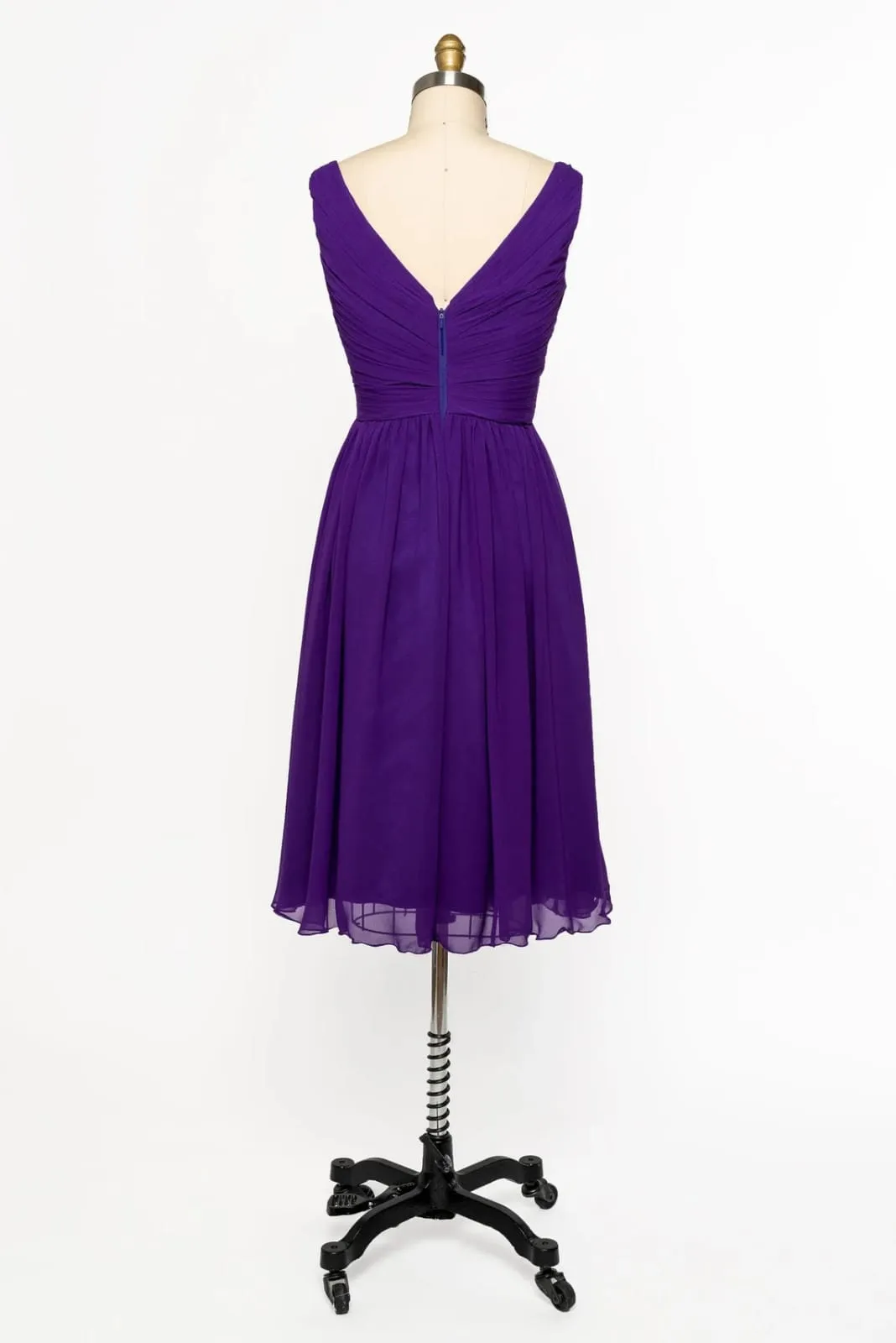 V Neck Sleeveless Crisscross Short Purple Chiffon Bridesmaid Dress