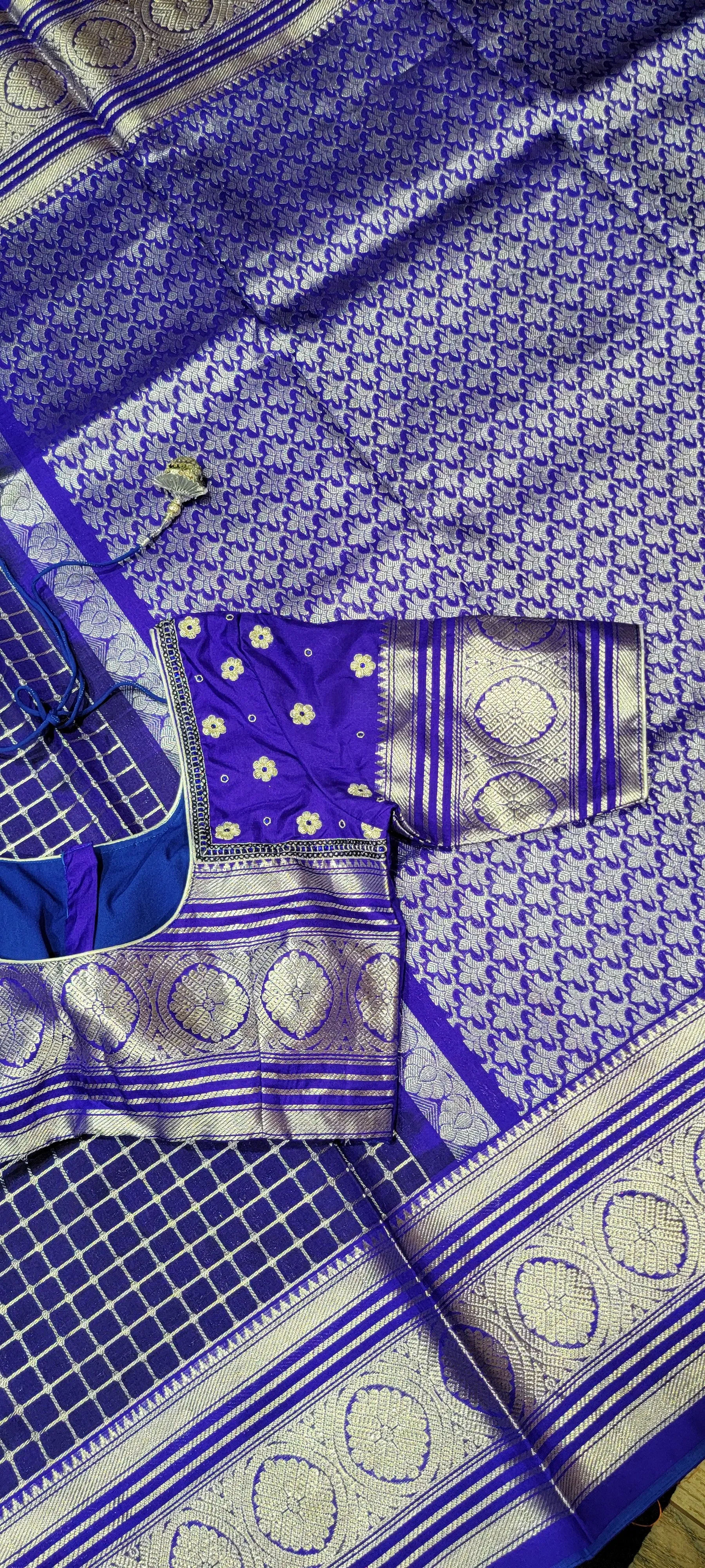 Venkatagiri Silk Saree w/ Blouse in Blue and Blue