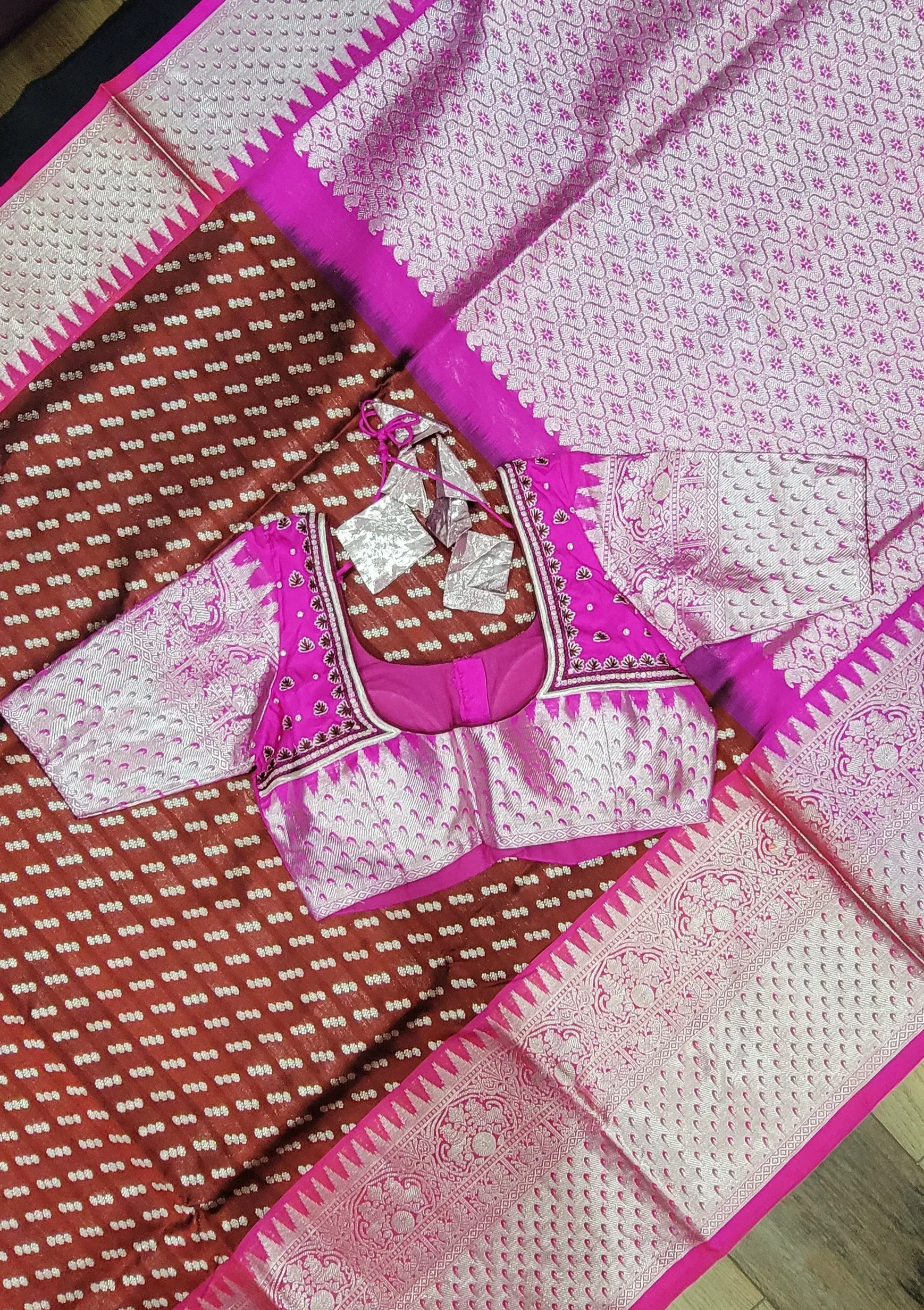 Venkatagiri Silk Saree w/ Blouse in Brown and Pink