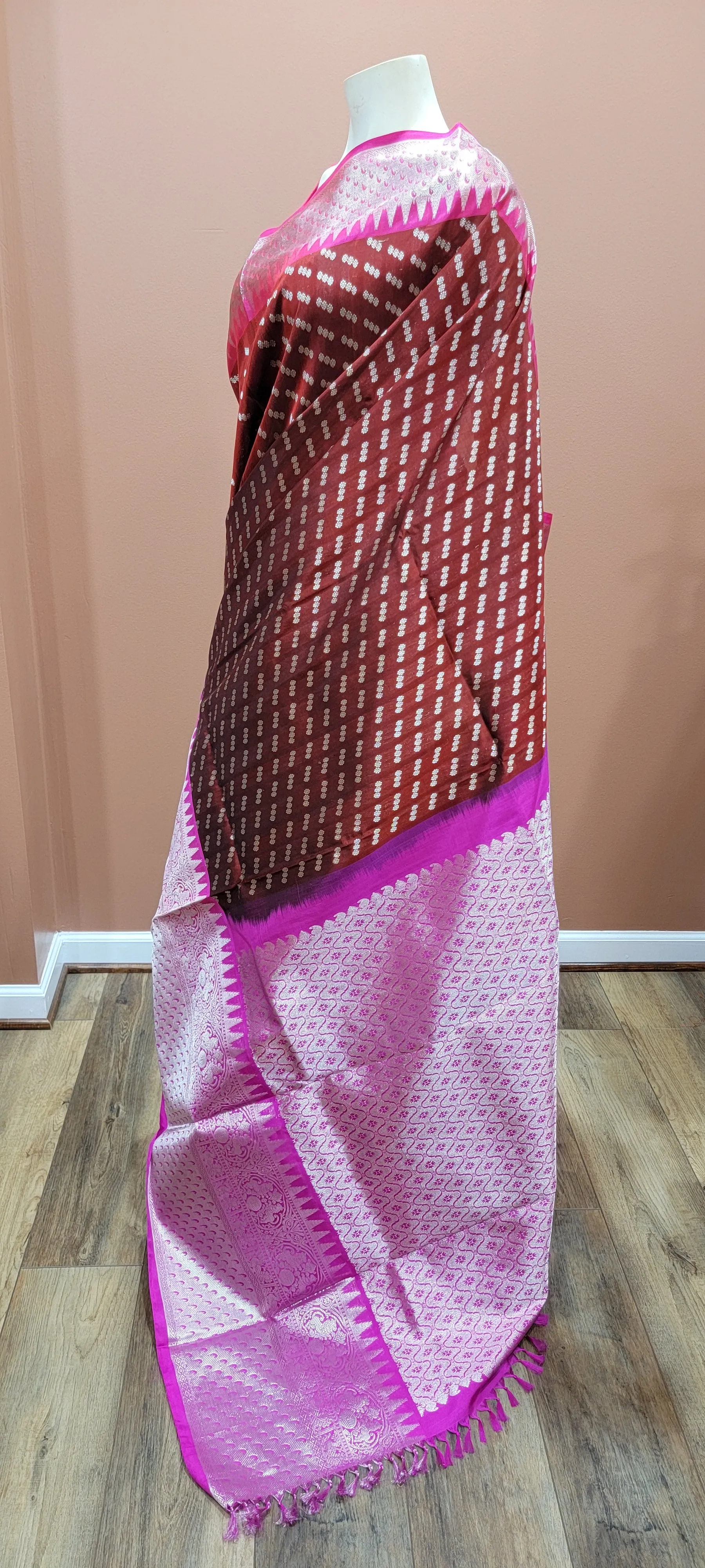 Venkatagiri Silk Saree w/ Blouse in Brown and Pink