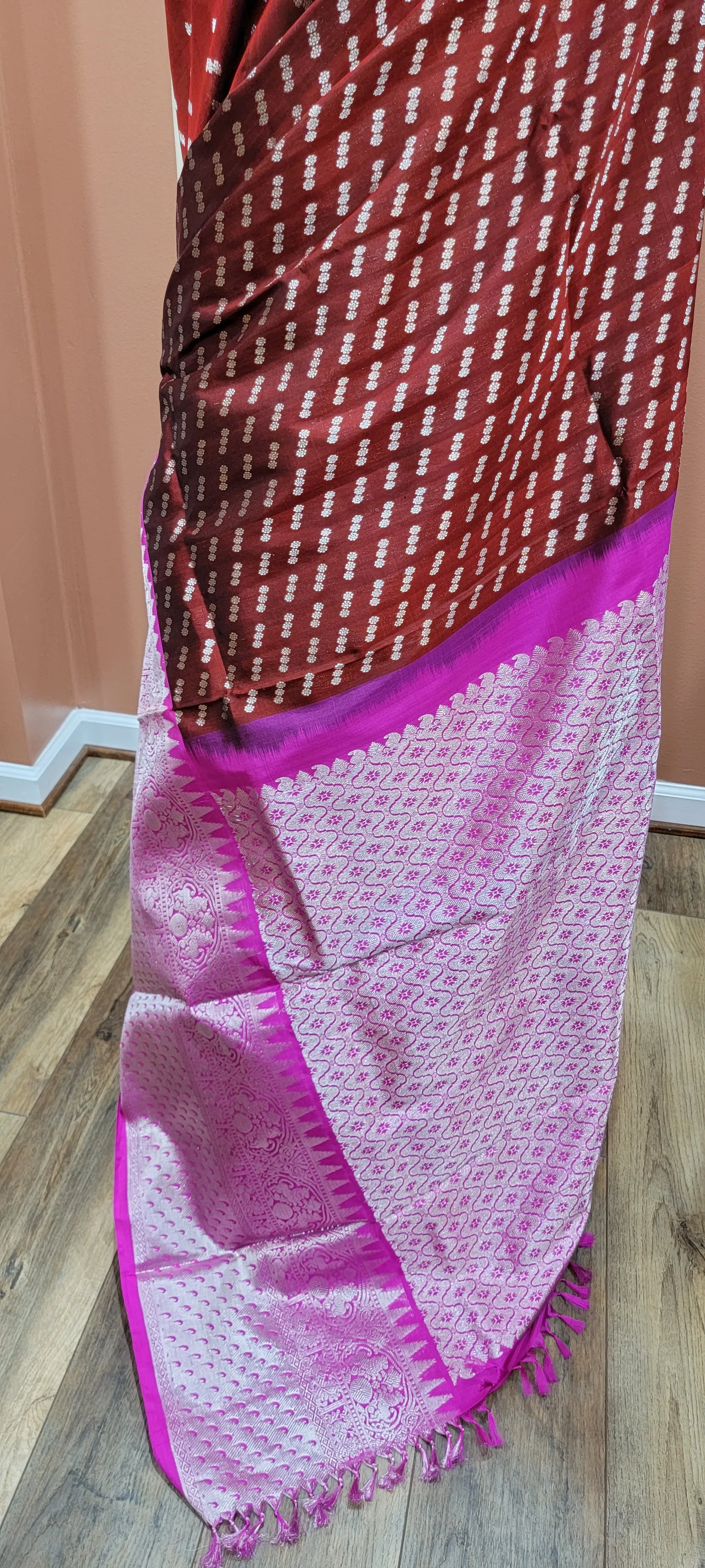Venkatagiri Silk Saree w/ Blouse in Brown and Pink