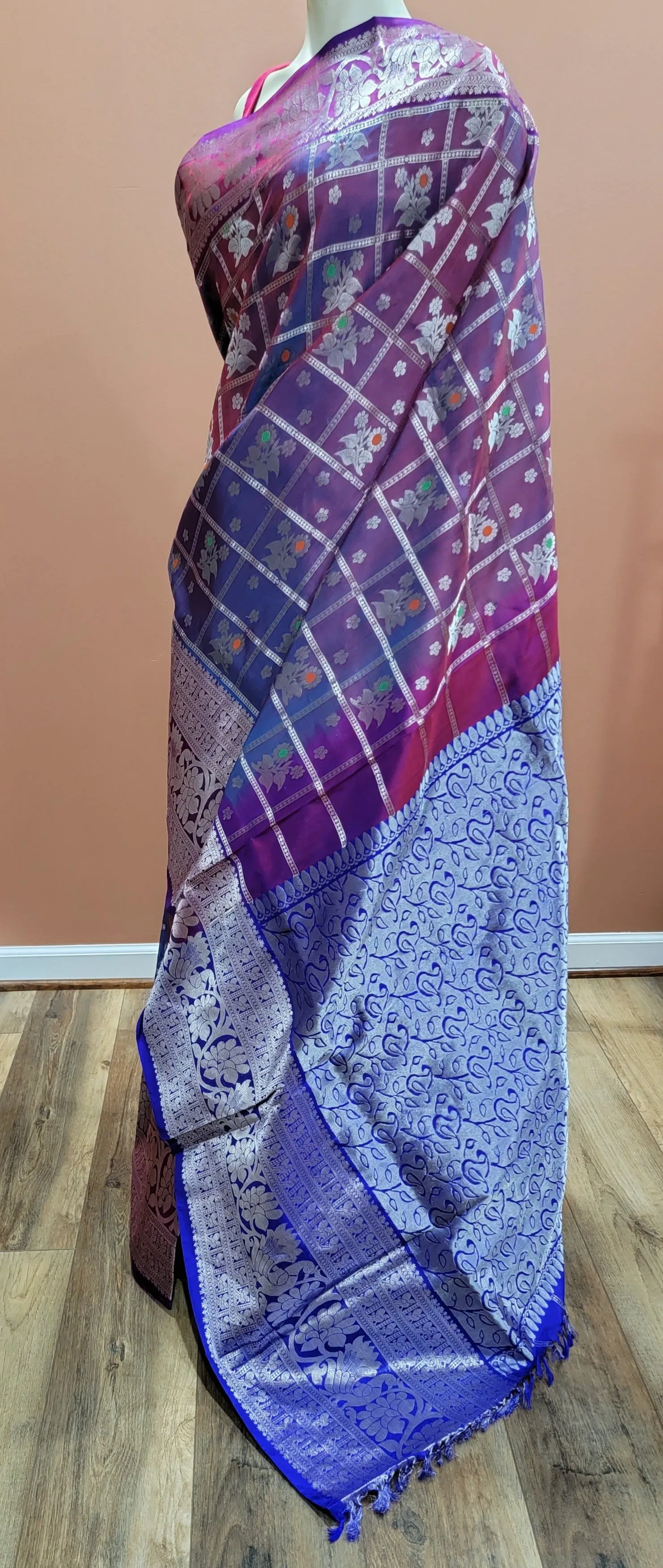Venkatagiri Silk Saree w/ Blouse in Violet and Blue