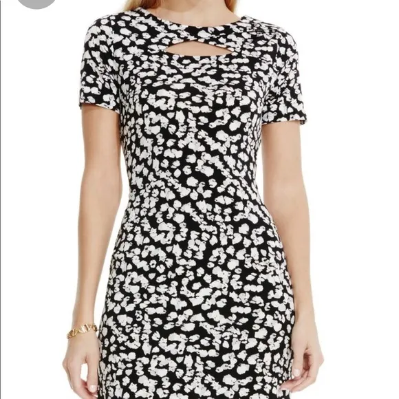 Vince Camuto Random Dabs Print Keyhole Dress