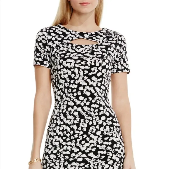 Vince Camuto Random Dabs Print Keyhole Dress