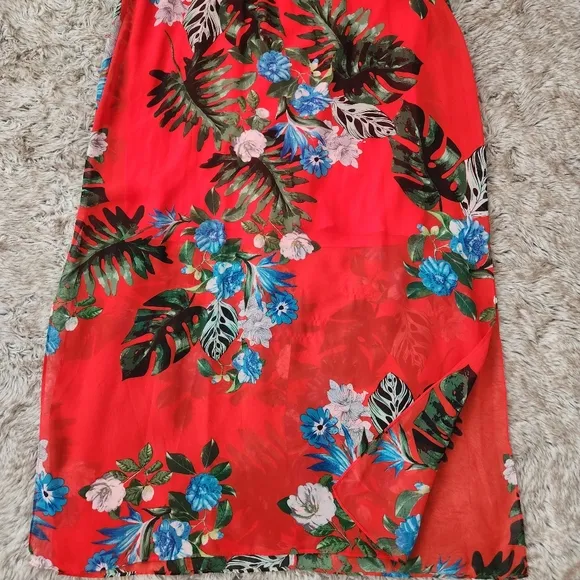 Vince Camuto Short Sleeve Maxi Dress Red With Blue Floral Women's Size XL