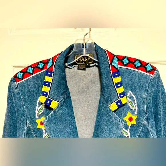 VINTAGE DENIM BLAZER BEADED FLORAL BY IVANA TRUMP 💐❤️‍🔥