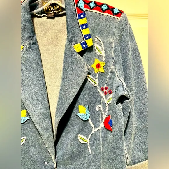 VINTAGE DENIM BLAZER BEADED FLORAL BY IVANA TRUMP 💐❤️‍🔥