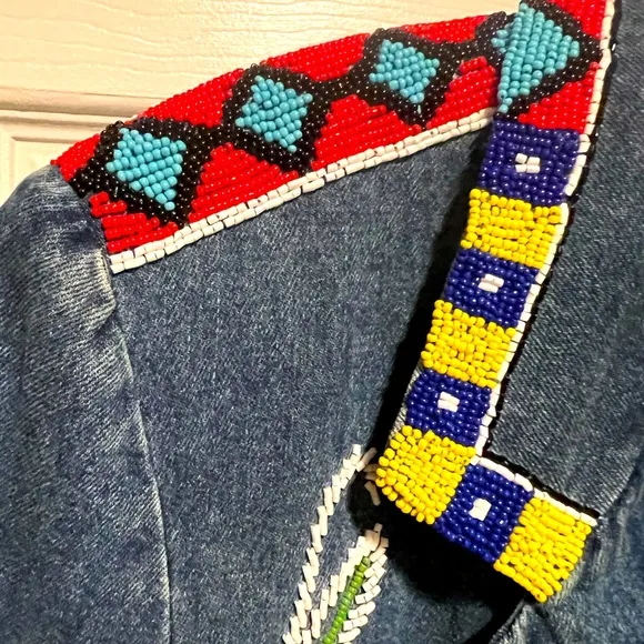 VINTAGE DENIM BLAZER BEADED FLORAL BY IVANA TRUMP 💐❤️‍🔥