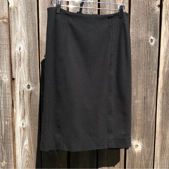 White House Black Market black pencil skirt size 4