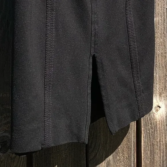 White House Black Market black pencil skirt size 4