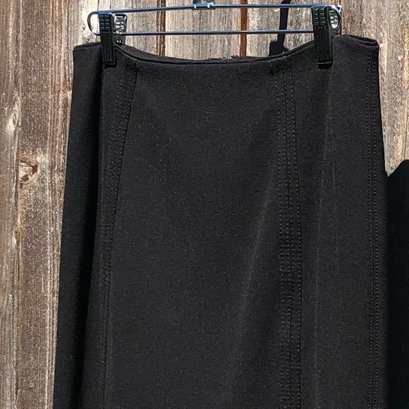 White House Black Market black pencil skirt size 4