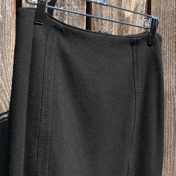 White House Black Market black pencil skirt size 4